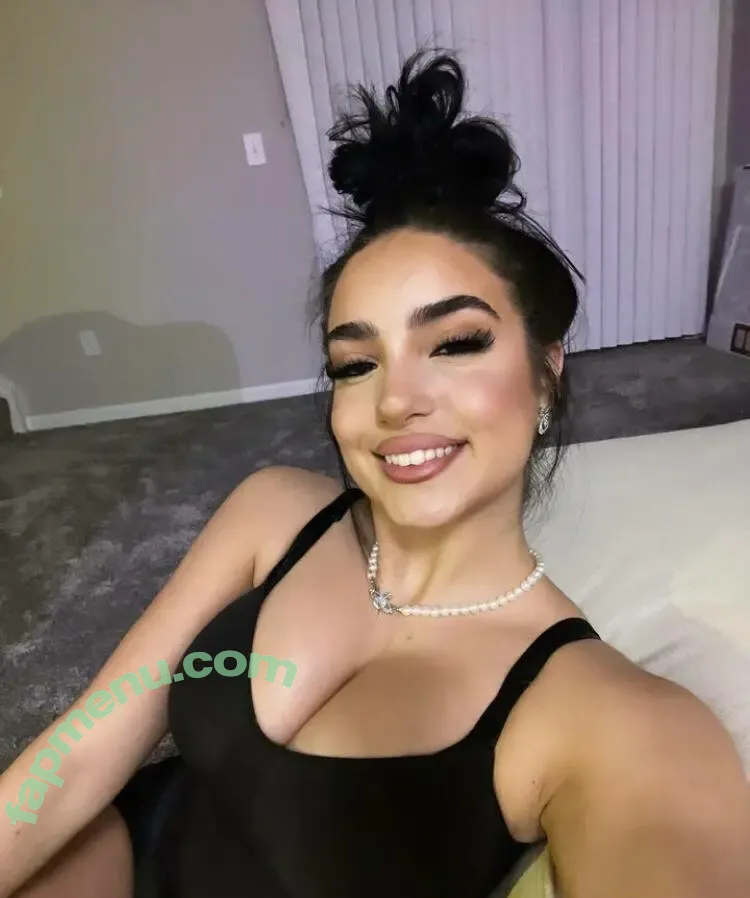Mia Mugs nude photo #0016 (mia_maffia / miamugs)