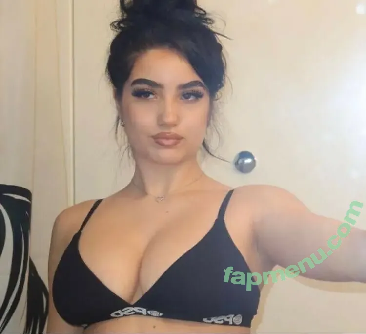 Mia Mugs nude photo #0018 (mia_maffia / miamugs)