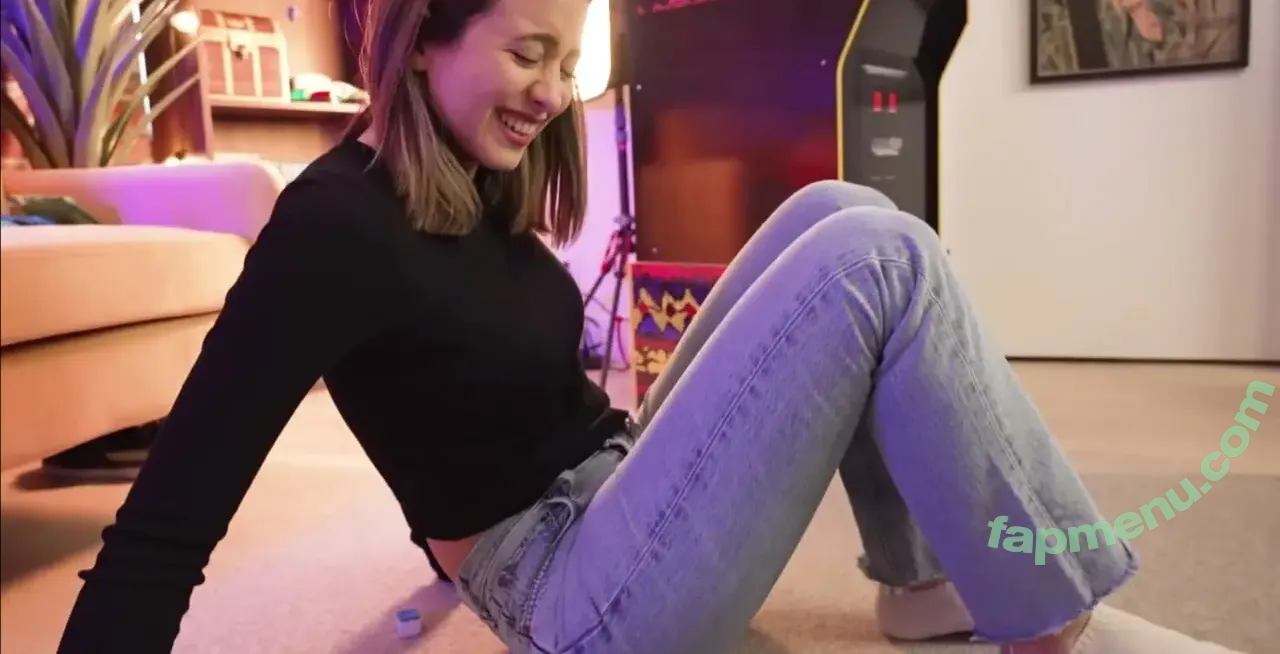 Mia Plays nude photo #0019 (miakimioo)