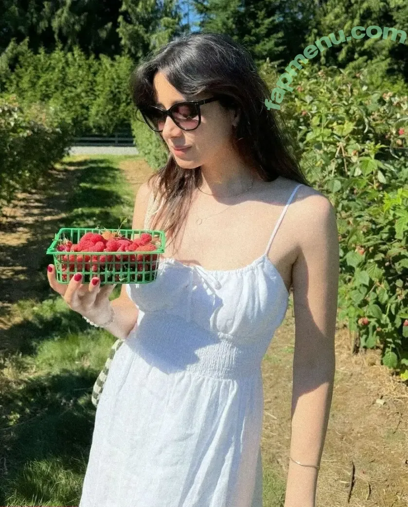 Mia Plays nude photo #0037 (miakimioo)