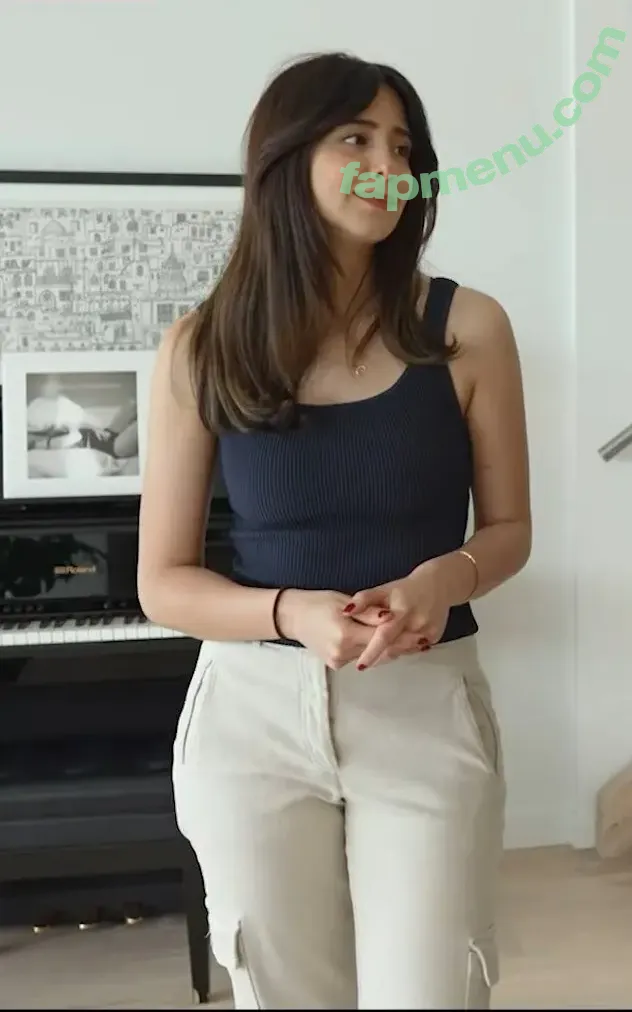 Mia Plays nude photo #0038 (miakimioo)