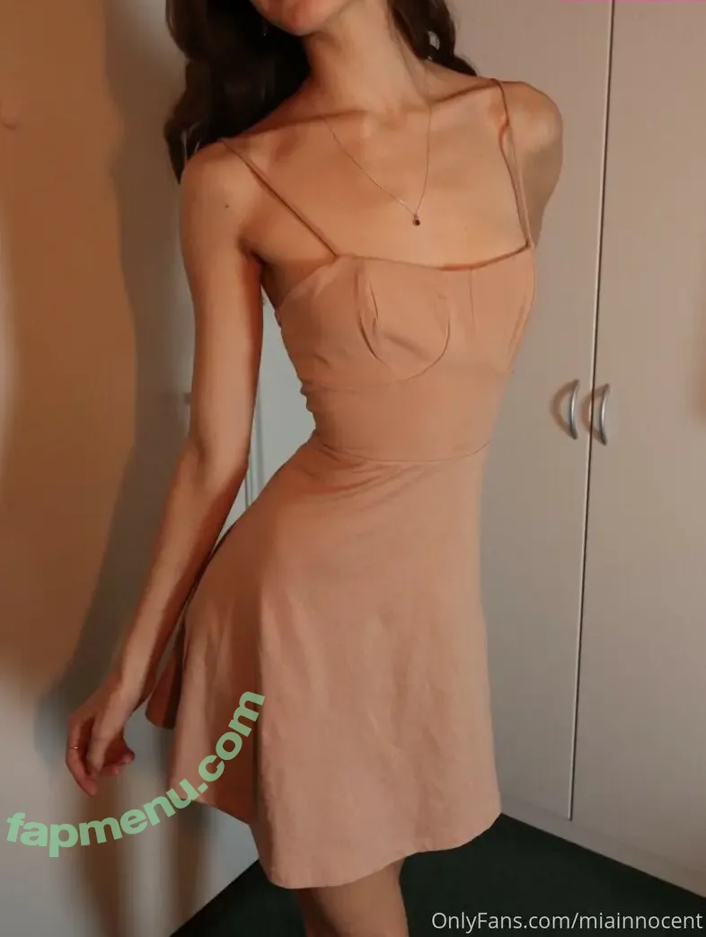Mia Polly nude photo #0014 (mia_polly1 / miapolly / miapollyxx)