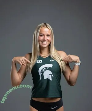 Mia Rogan / mia__rogan nude photo #0043