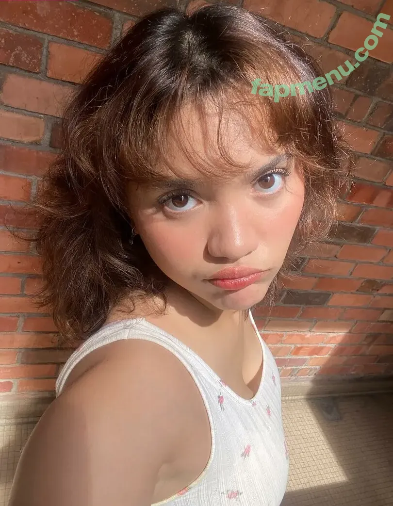 Mia Sara Shauki nude photo #0004 (miasarash)