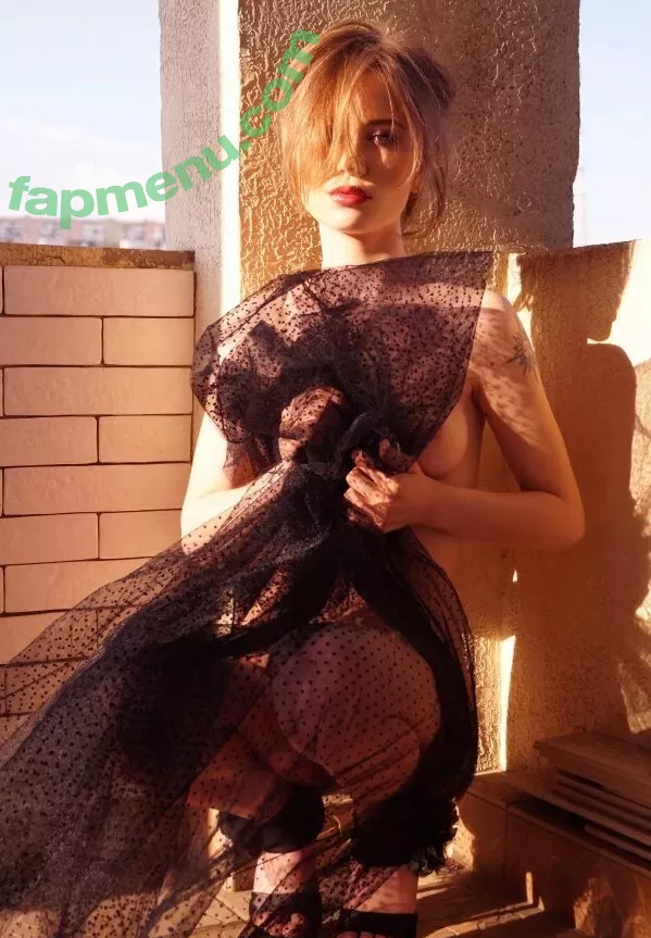Mia Shy nude photo #0005 (Kislamina / miashy / miashyofficial / miss_mia.shy)