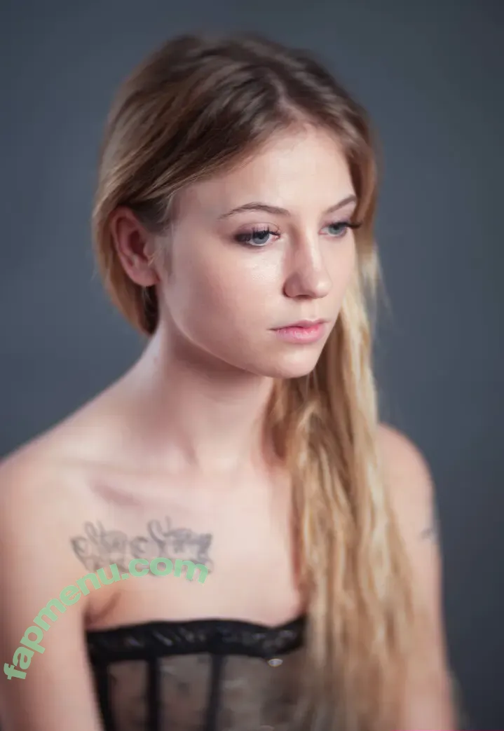 Mia Shy nude photo #0272 (Kislamina / miashy / miashyofficial / miss_mia.shy)