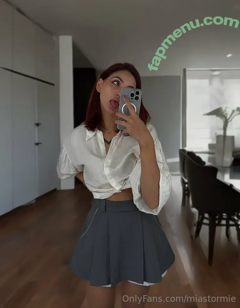 mia_stormie nude photo #0012 (mia_stormie.jones)