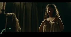 Mia Tomlinson / miavtomlinson nude photo #0016