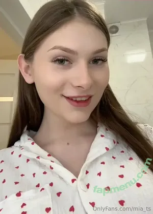mia_ts / miata nude photo #0171