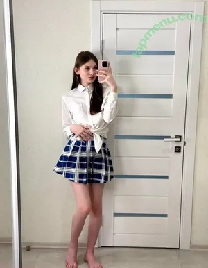 mia_ts / miata nude photo #0251