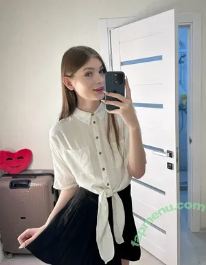 mia_ts / miata nude photo #0253