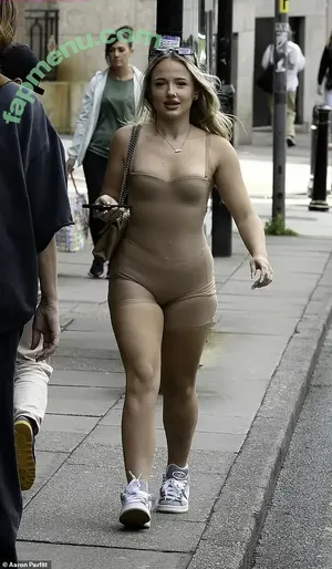  nude photo #0001