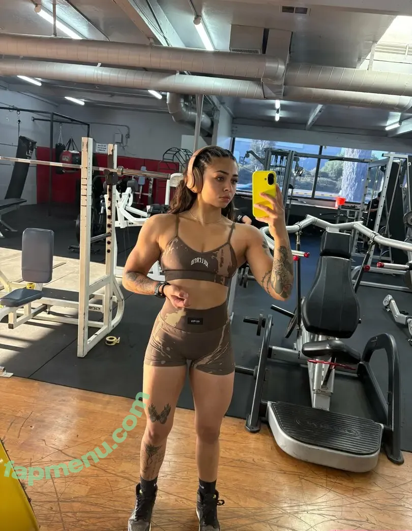 miaaaknoxxx nude photo #0024 (miaaknoxx)