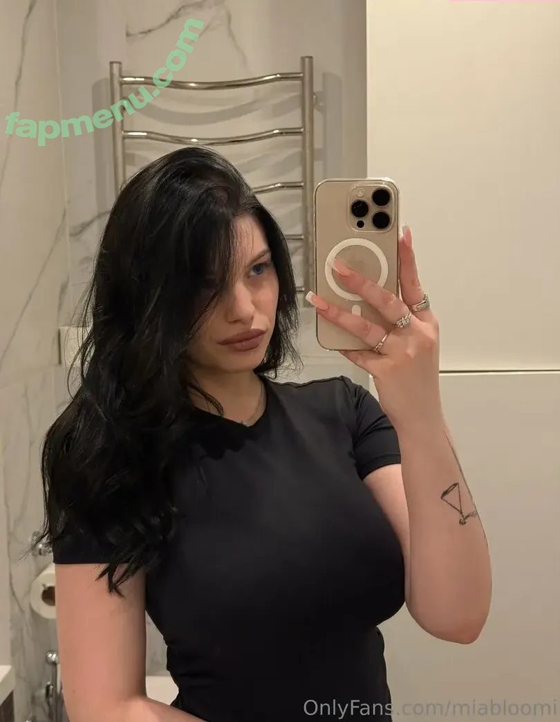 miabloomi nude photo #0005 (miiablloom)