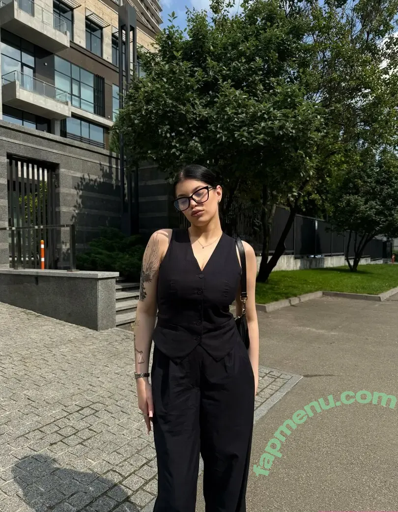 miabloomi nude photo #0007 (miiablloom)