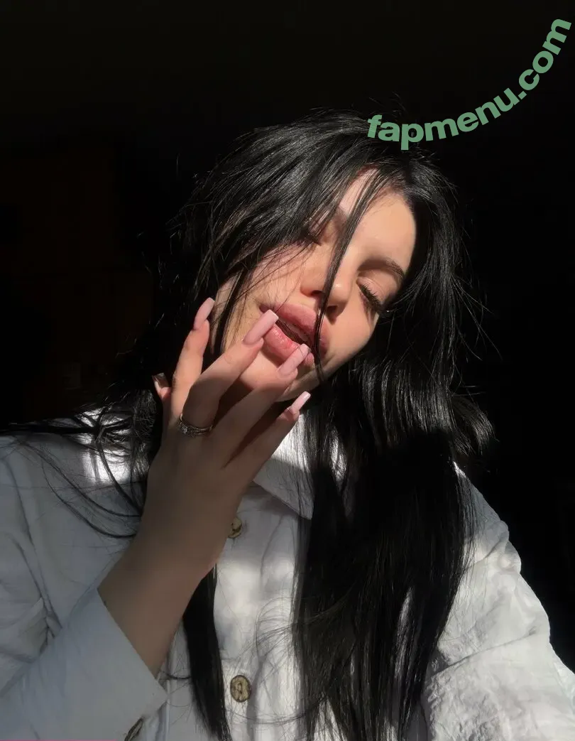 miabloomi nude photo #0010 (miiablloom)