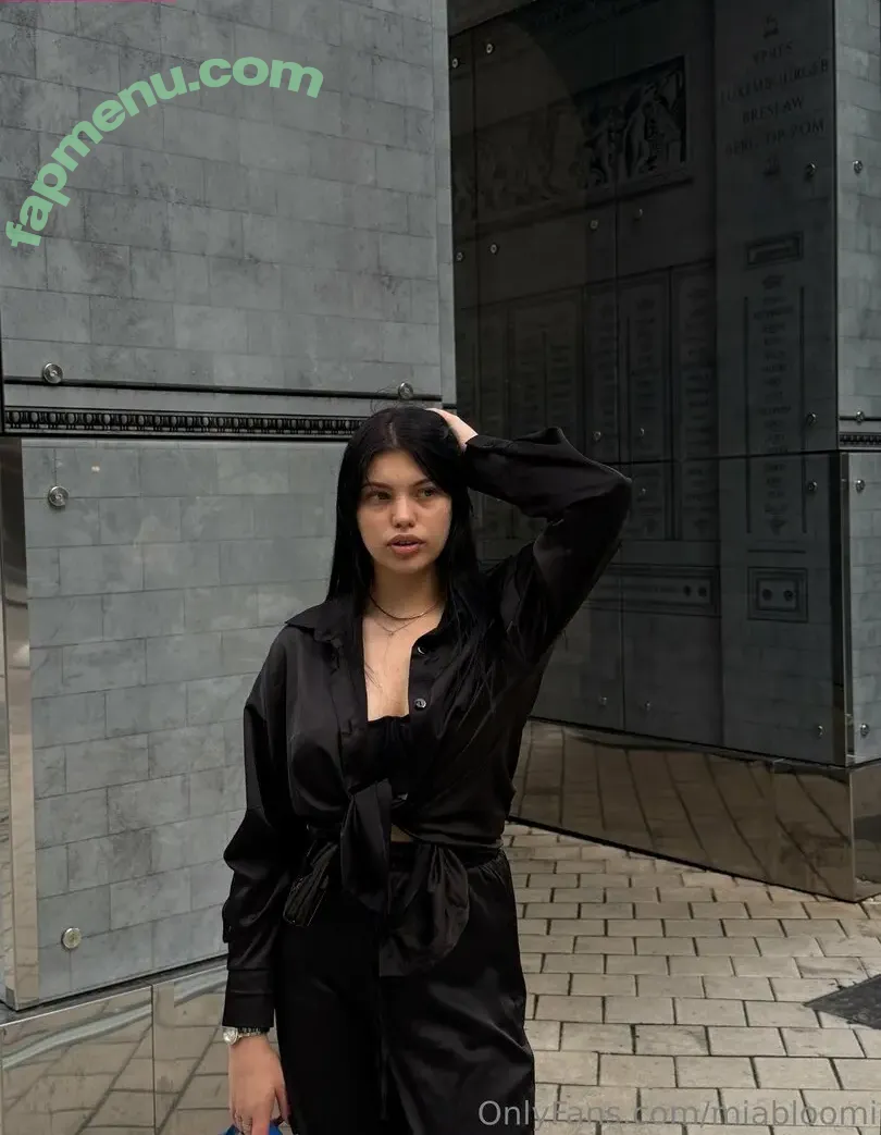 miabloomi nude photo #0016 (miiablloom)