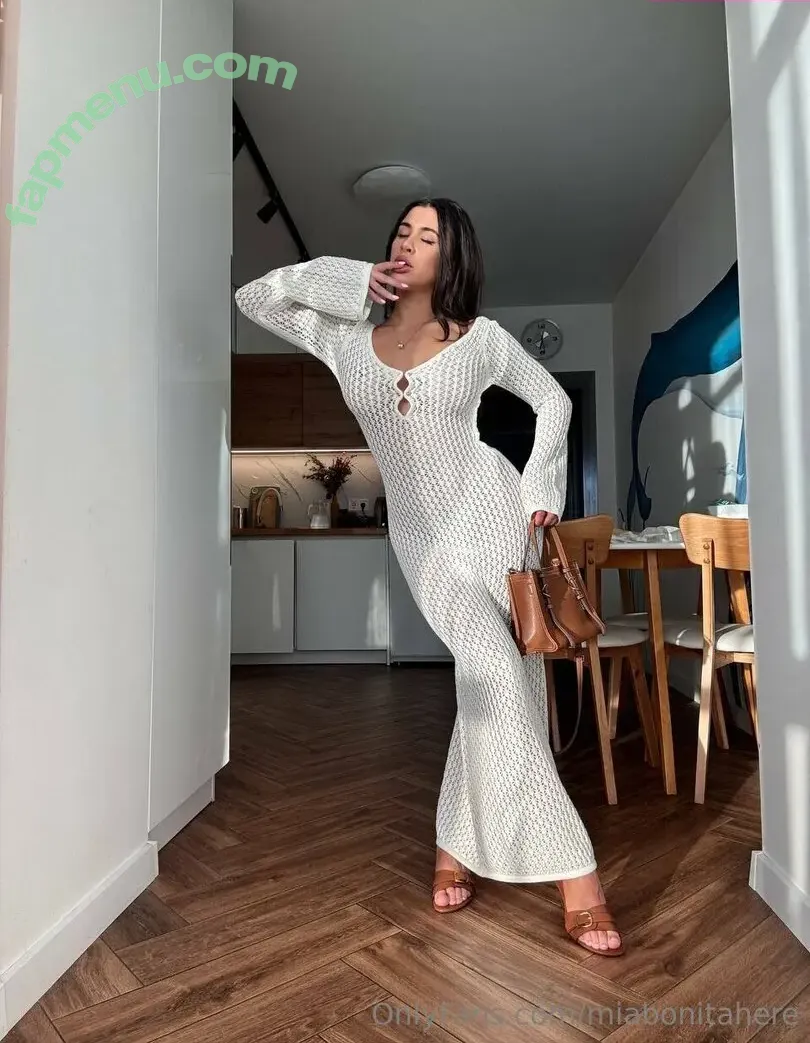 miabonitahere nude photo #0036 (bella_love_fit / hot_monicaa / skvortsova_hanna_pro / vikabugattii)