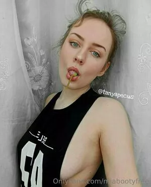 miabootyfree / mia_booty nude photo #0055