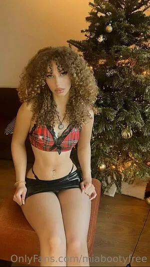 miabootyfree / mia_booty nude photo #0087