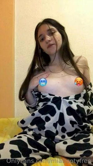 miabootyfree / mia_booty nude photo #0202
