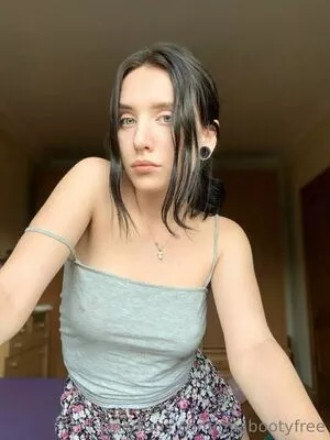 miabootyfree / mia_booty nude photo #0216