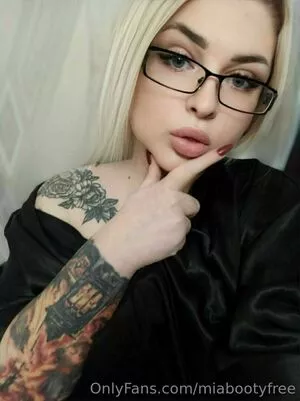 miabootyfree / mia_booty nude photo #0347
