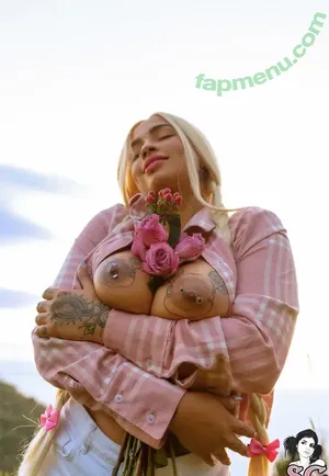 miachava nude photo #0212