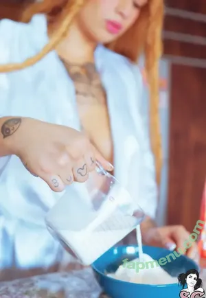 miachava nude photo #0263