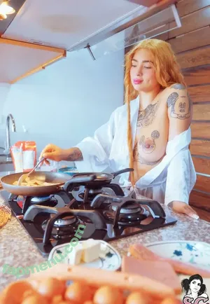 miachava nude photo #0298