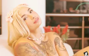 miachava nude photo #0305