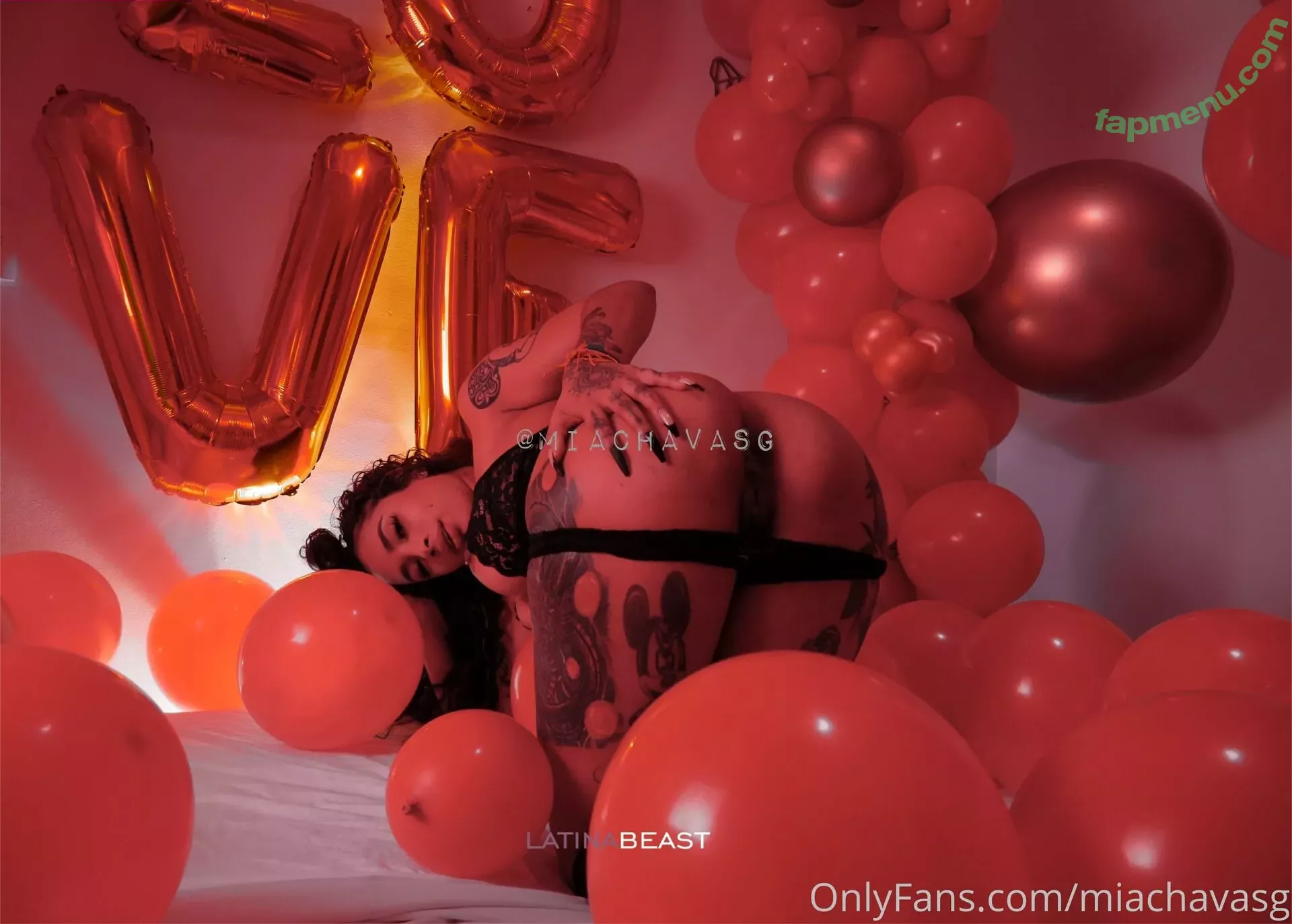 miachava nude photo #0012 (miachava)