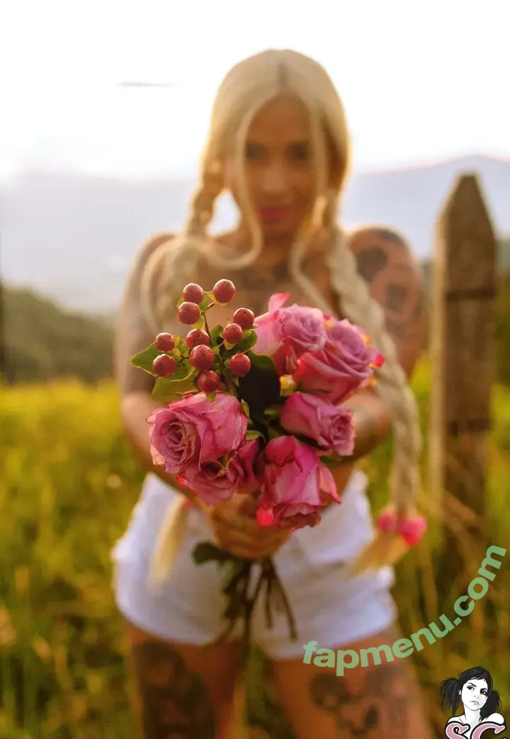 miachava nude photo #0218 (miachava)