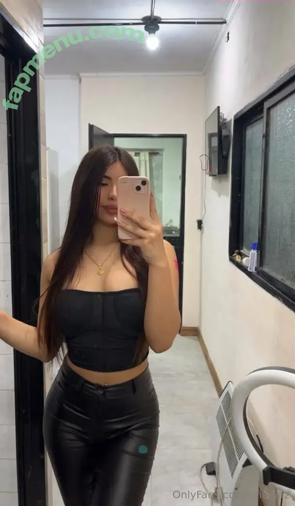 miadiaz nude photo #0014 (miadiaz)