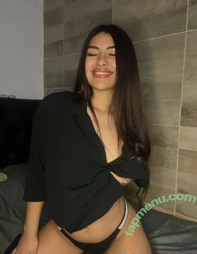 miadiaz nude photo #0017 (miadiaz)