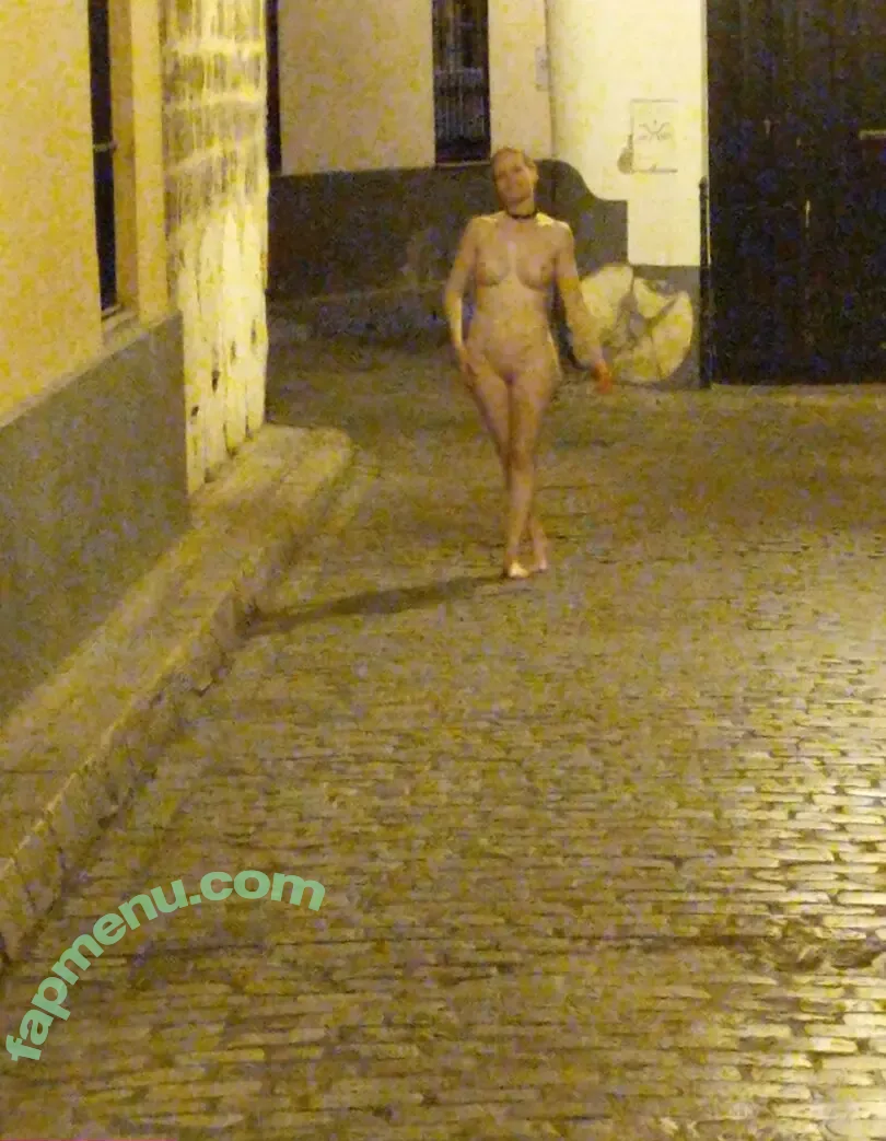 MiaExhib nude photo #0002 (mia_exhib)