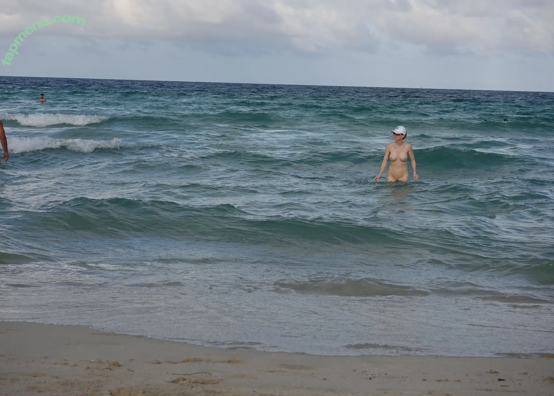 MiaExhib nude photo #0019 (mia_exhib)