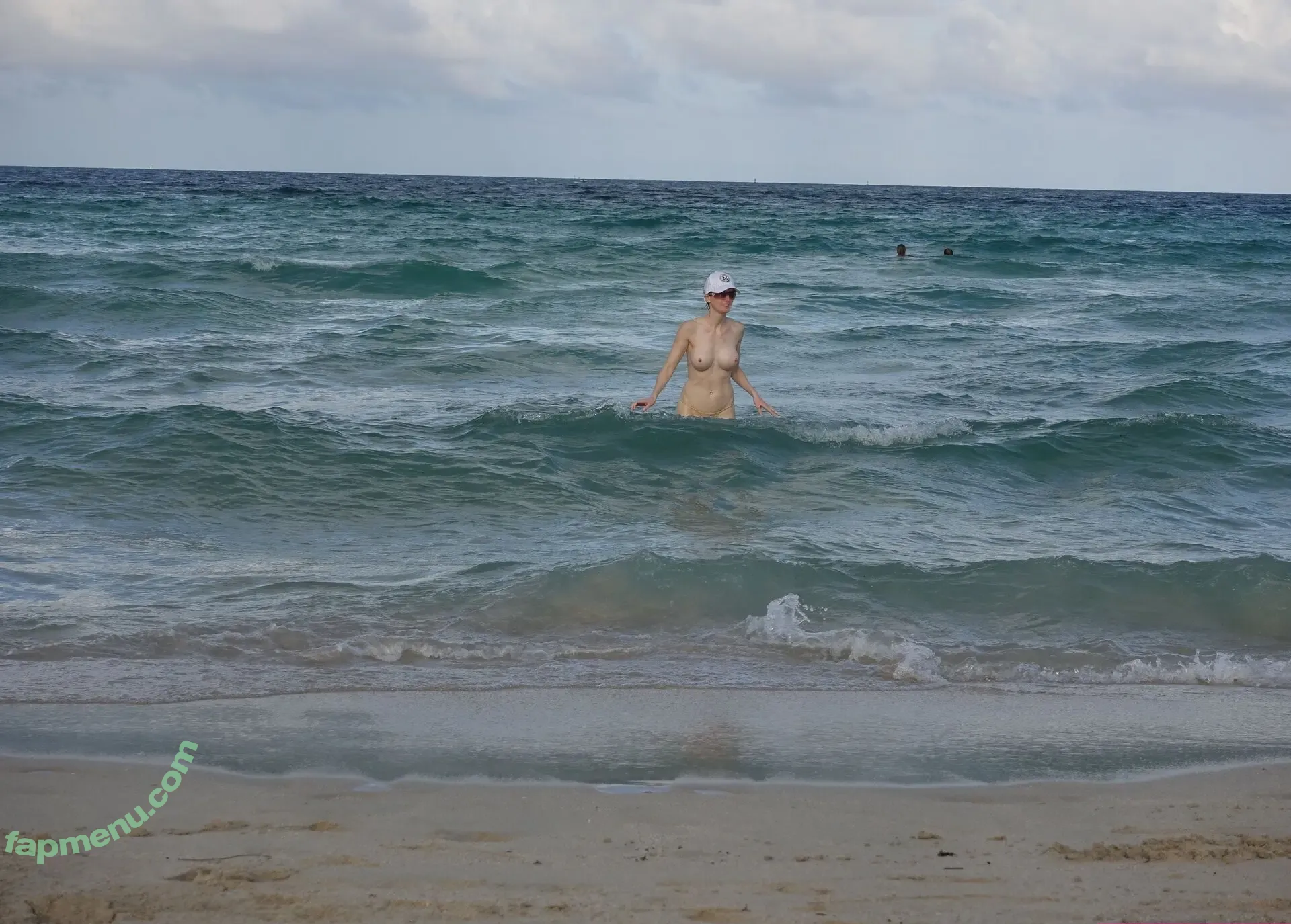 MiaExhib nude photo #0023 (mia_exhib)