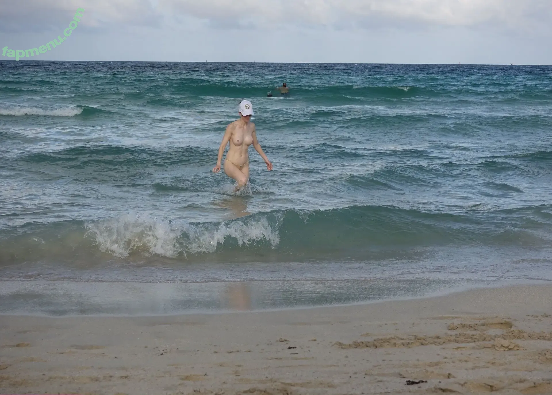 MiaExhib nude photo #0025 (mia_exhib)