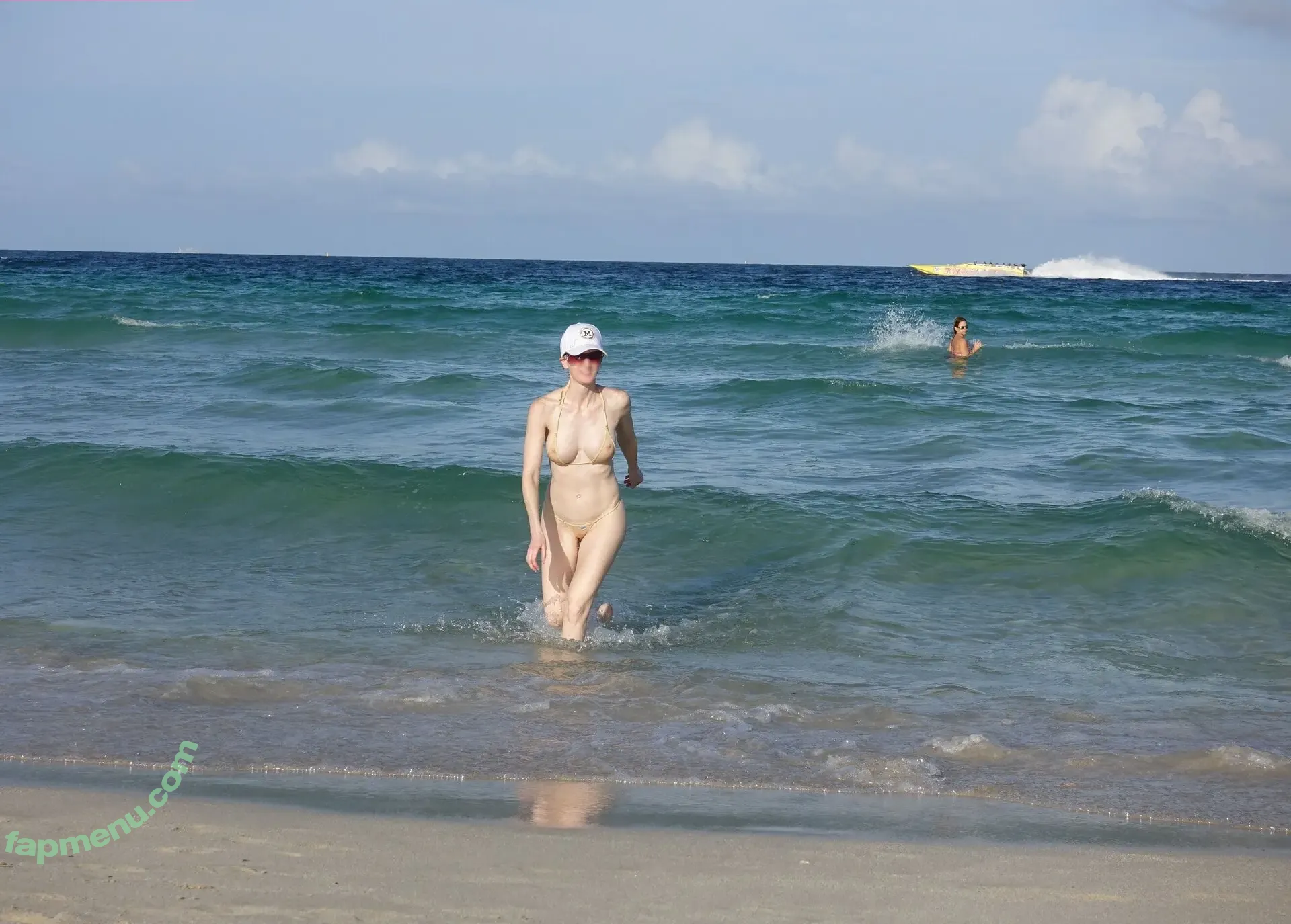 MiaExhib nude photo #0033 (mia_exhib)