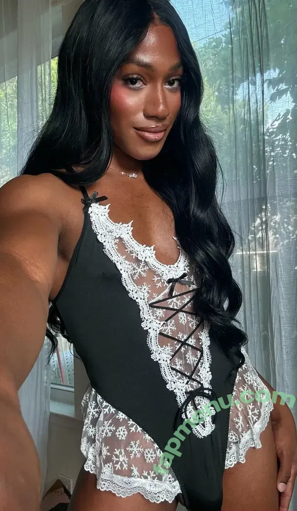 miahkaelafree nude photo #0004 (miahkaela)