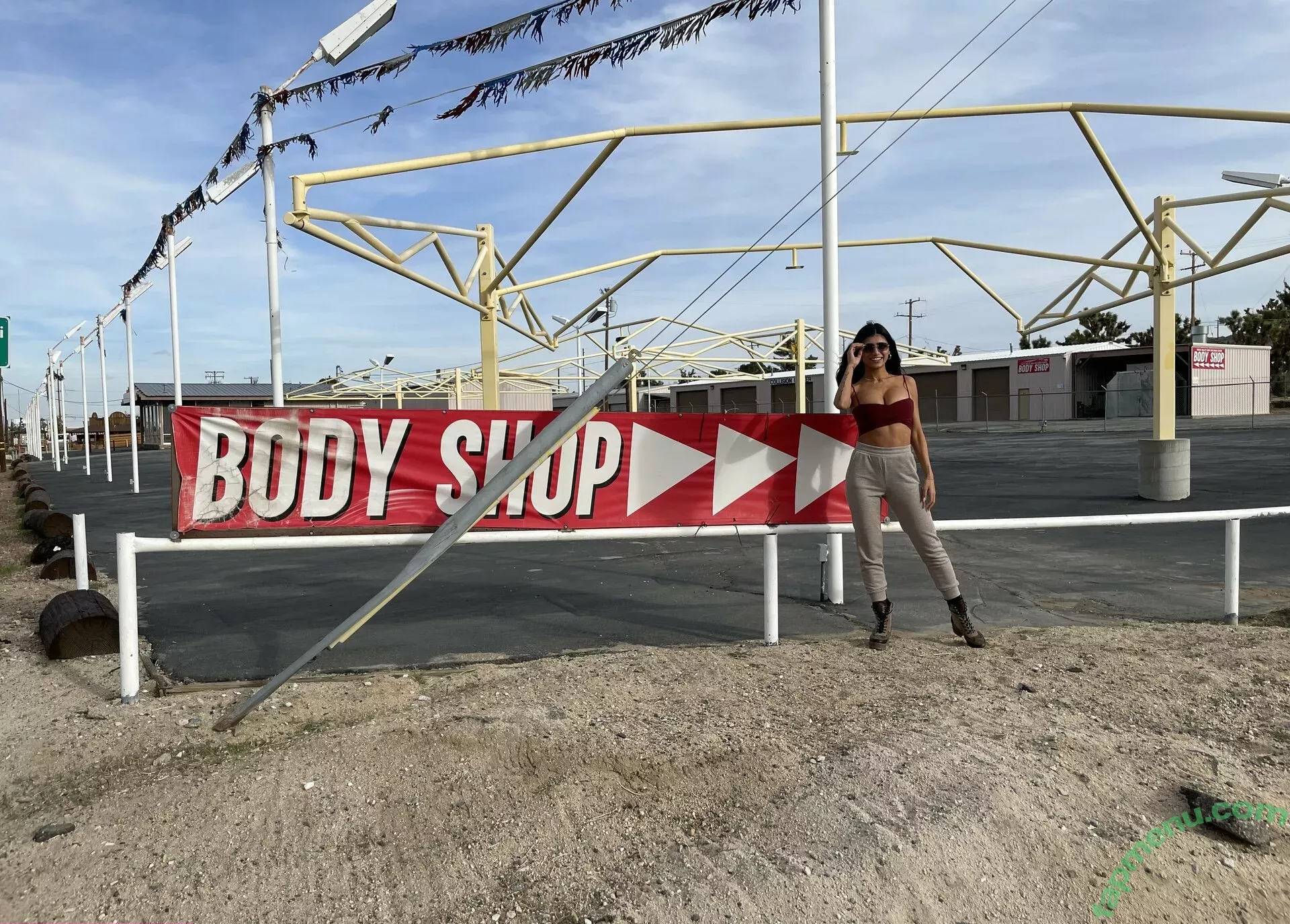miakhalifa nude photo #0109 (miakhalifa)