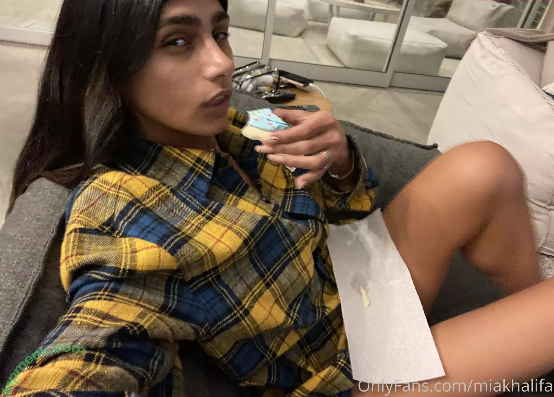 miakhalifa nude photo #0116 (miakhalifa)
