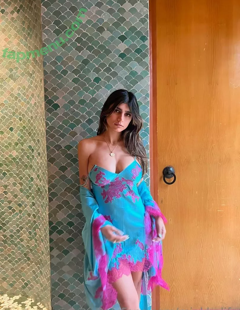 miakhalifa nude photo #0151 (miakhalifa)