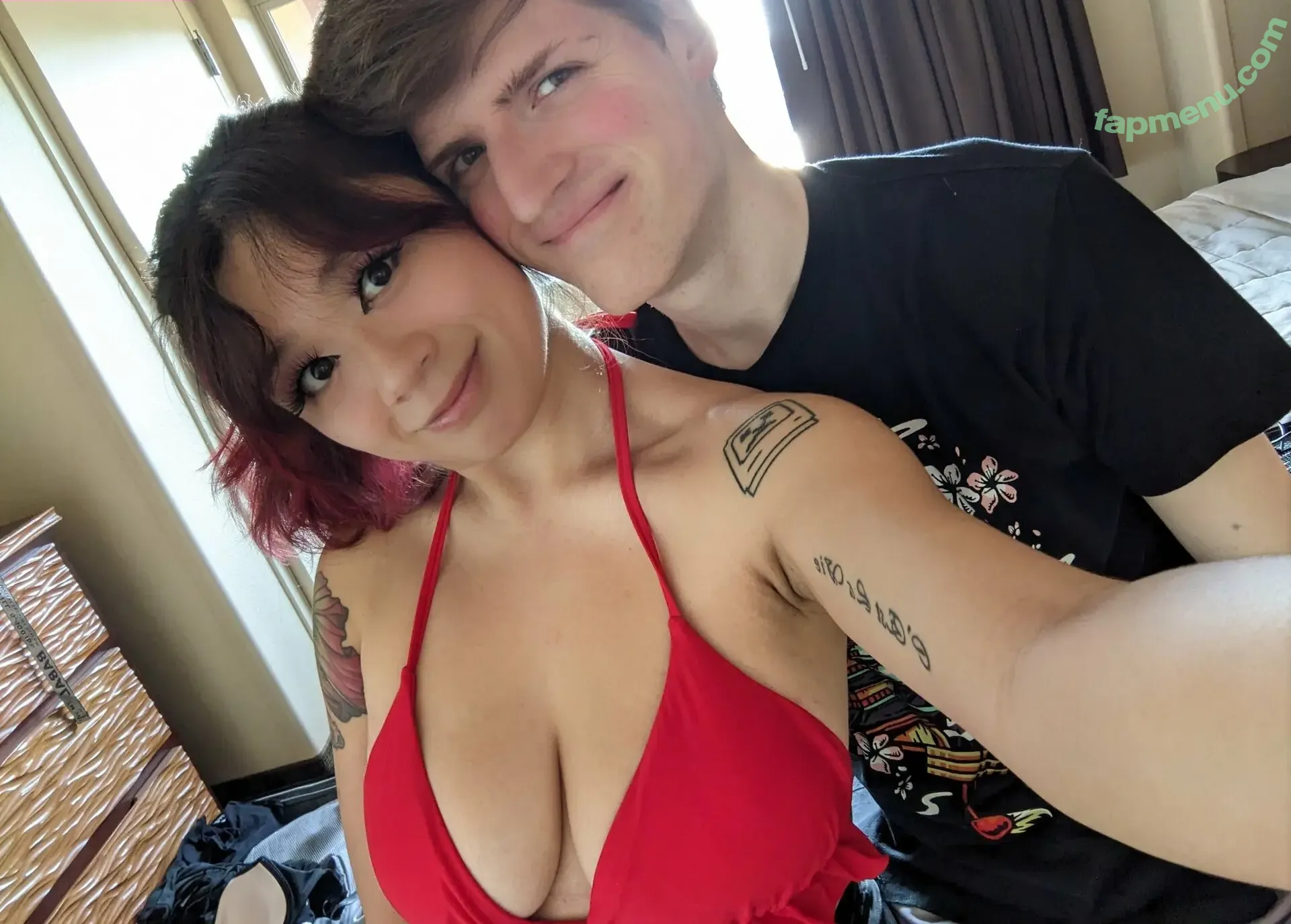 mialargo nude photo #0008 (mialargo)