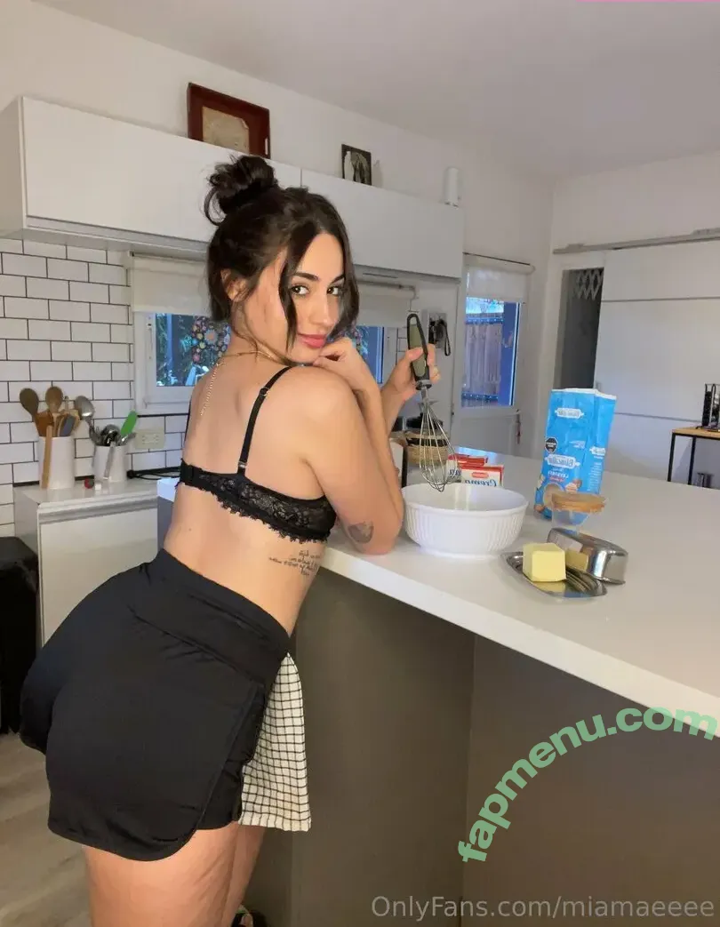 miamaeeee nude photo #0015 (miamaeeee)