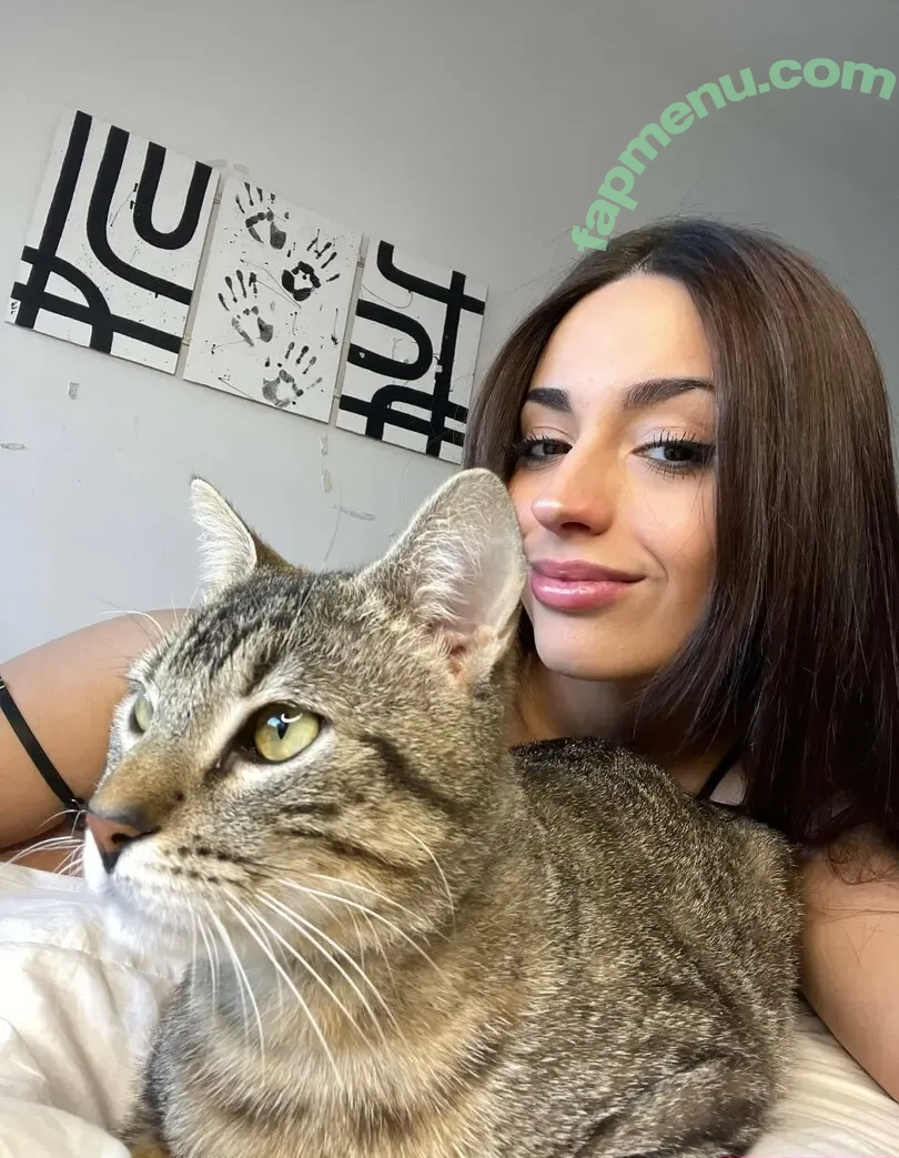 miamaeeee nude photo #0038 (miamaeeee)