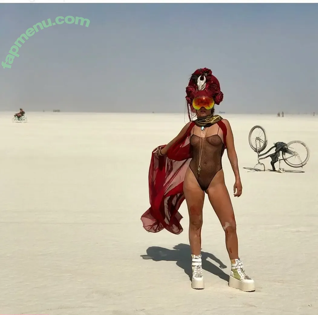 Miamagik nude photo #0012 (Miamagik)
