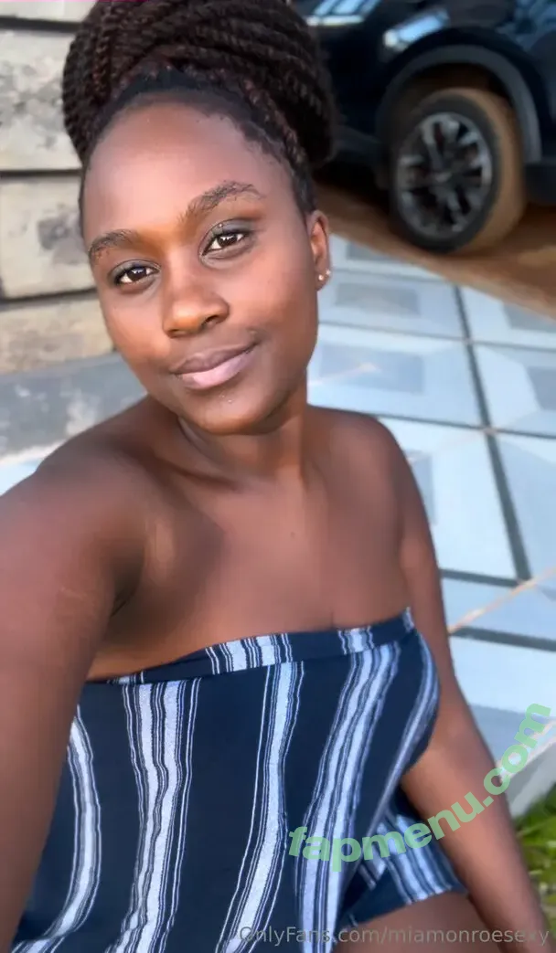 miamonroesexy nude photo #0012 (mia.monroex)