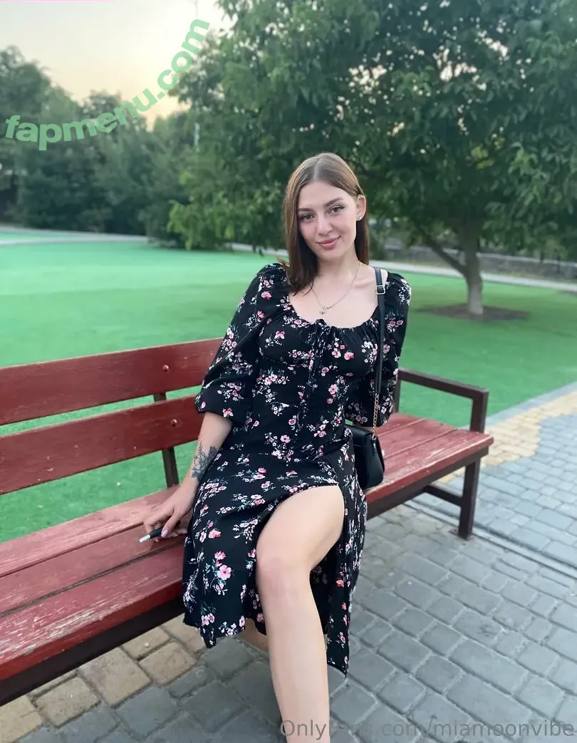 miamoonvibe nude photo #0011 (miamoonvibe)